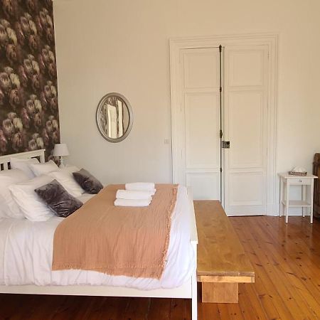 Bed and Breakfast Le Manoir Du Moulin De Madame Villeneuve-sur-Lot Exterior foto